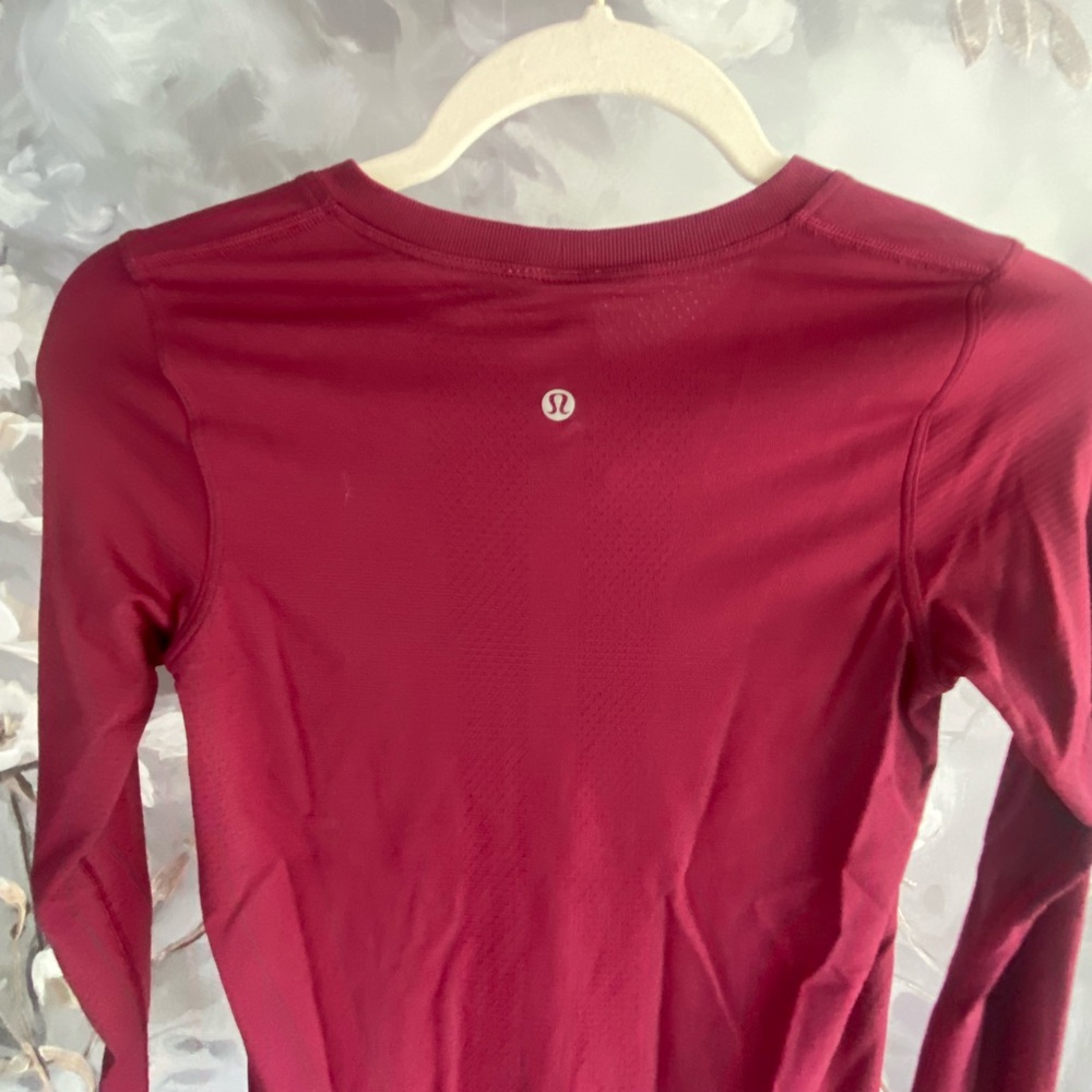 Lululemon Women’s Swiftly Relaxed  Long Sleeve Shirt - Picture 2 of 5